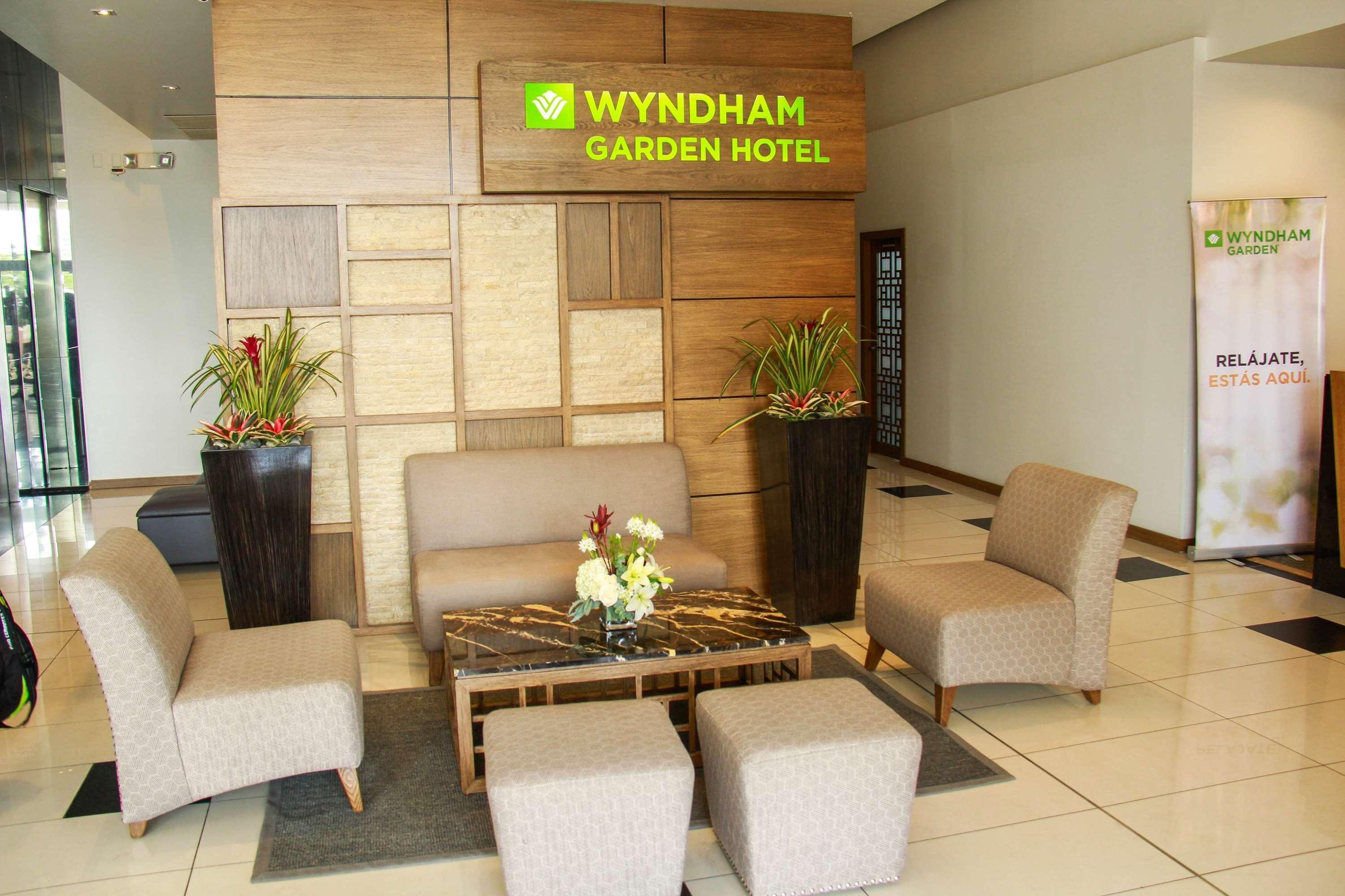 Wyndham Garden Guayaquil Hotell Exteriör bild